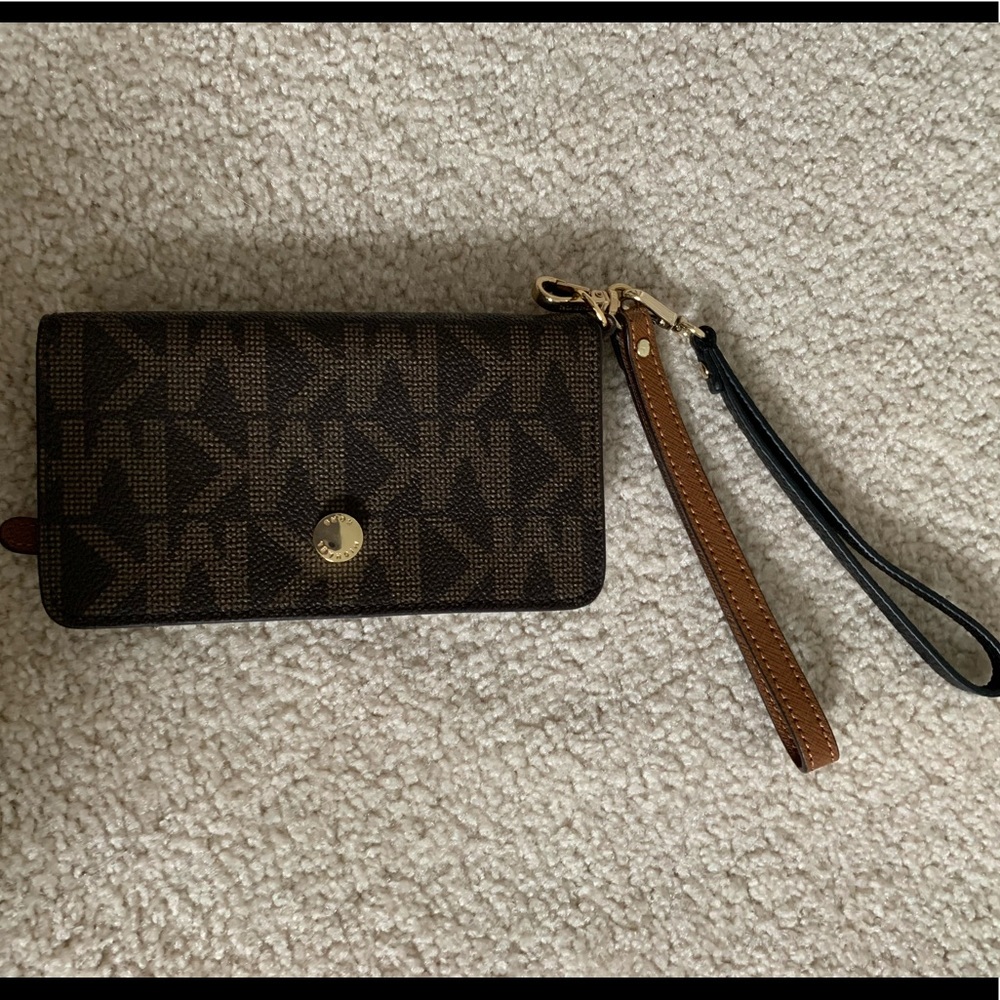 Wallet/phone case